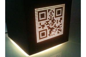 كيف بناء رمز QR LED قابل للبرمجة؟