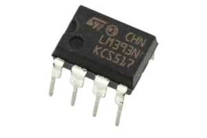 شرح LM393N المقارن IC